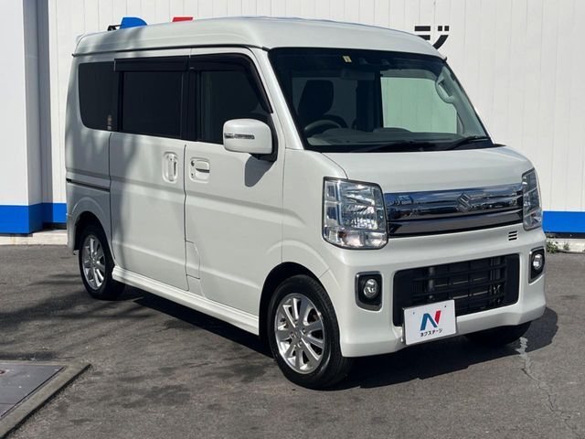 大好評のボディコーティング「弾スプラッシュコート」もご納車までに施工可能。通常のガラスコートと異なる、耐久年数6年の無機質ガラスコーティングが、ボディをキレイな状態に保ってくれます。