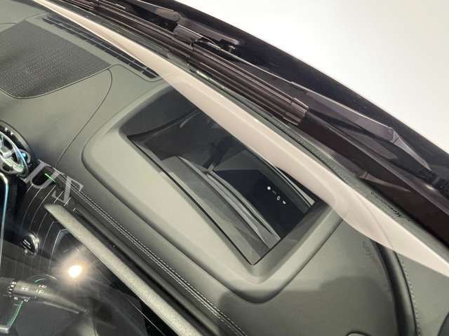 輸入車、国産車を問わず、現在お乗りのお車を下取りさせて頂きます。お車の車種やボディカラー、オプション装備などをご連絡頂けましたら、おおよその額を提示させて頂きますので、お気軽にお申し付け下さいませ。