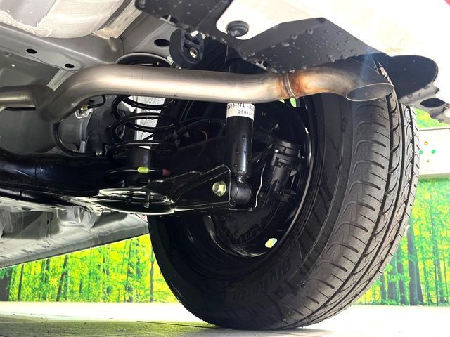 お車を安心してお乗りいただく為には、足回りの定期点検が欠かせません。サービスサポート（有償保証）では無料点検もご提供しており、安心のカーライフをお過ごしいただけるサポート体制が整っています。