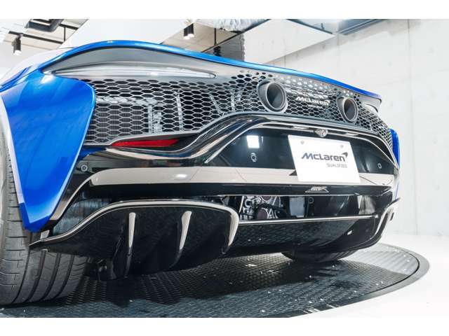 3.0リッターV6ツインターボエンジン（700ps、720Nm）のパフォーマンスをご体感ください。