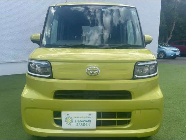 軽自動車から外車まで選び抜かれたお薦め車両を展示中