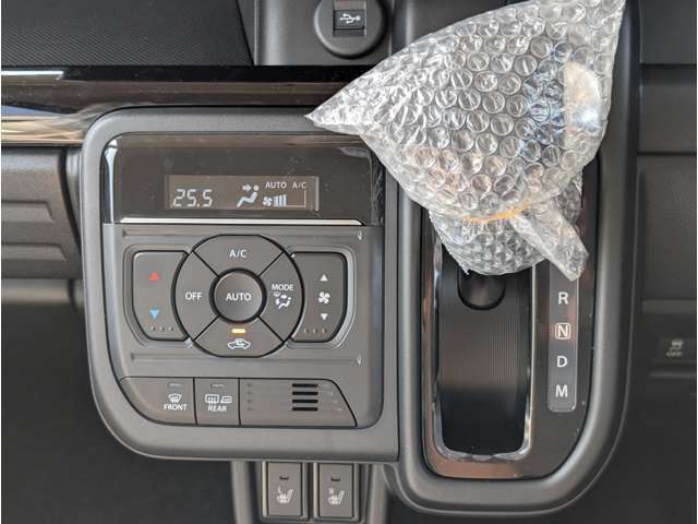☆車両の状態、見積もり金額など気になる点ご質問等ございましたらお気軽にメール、ご連絡下さい。細かくご説明致します☆気になるお車が有れば乗り比べしてみて下さい！当店は全車試乗可能となっております♪