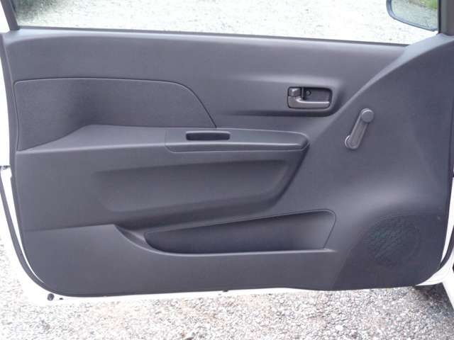 来店時は事前に電話連絡の上ご来店下さい。また、平日土曜日曜祝日は営業しており年末年始のみお休みです。カーセンサー　フリー電話：0078-6002-569407