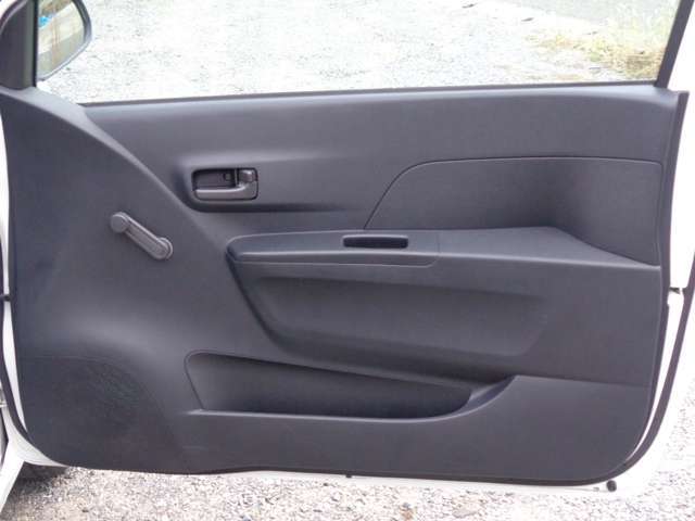 来店時は事前に電話連絡の上ご来店下さい。また、平日土曜日曜祝日は営業しており年末年始のみお休みです。カーセンサー　フリー電話：0078-6002-569407