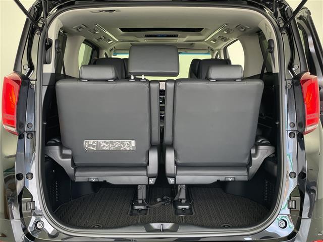 【トランク】『トランク周辺』の画像になります。写真の内容に関してご不明点、ご質問等がございましたらお気軽にガリバー店舗までお問い合わせください。