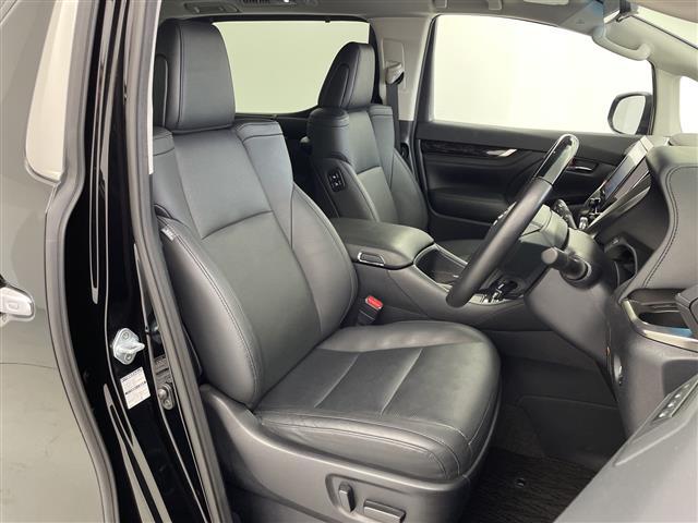 【運転席】『運転席周辺』の画像になります。写真の内容に関してご不明点、ご質問等がございましたらお気軽にガリバー店舗までお問い合わせください。