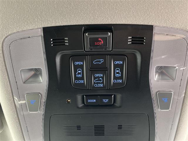 【後部座席操作部】『後部座席周辺の装備』の画像になります。写真の内容に関してご不明点、ご質問等がございましたらお気軽にガリバー店舗までお問い合わせください。