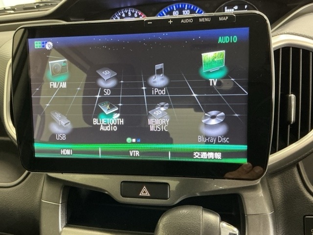 AVメニューはご覧の通り、様々なコンテンツに対応、ドライブを楽しく演出できます。詳しくはスタッフへお尋ねください