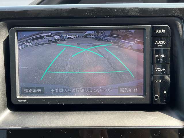 バックモニターも装備しております。車庫入れの苦手なお客様、もうご心配いりません。バックモニターがあれば、ぶつける心配無し？！重宝してくれると思います。