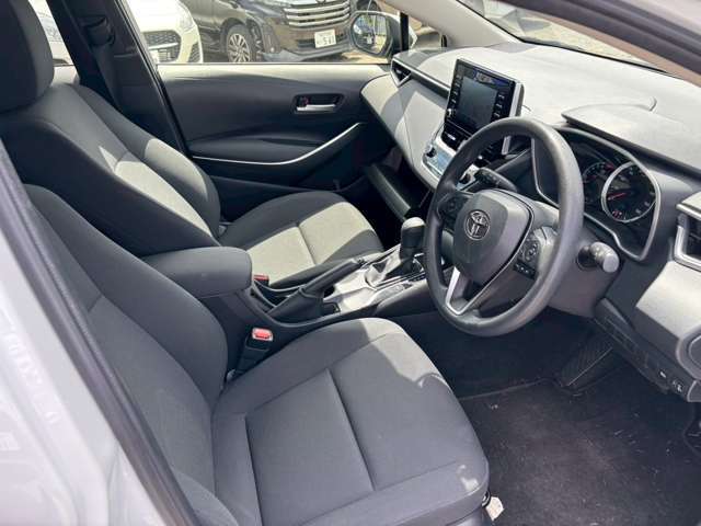 R3年式カローラツーリング入庫しました！現車確認の場合事前連絡頂ければ幸いです。