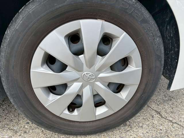 R3年式カローラツーリング入庫しました！現車確認の場合事前連絡頂ければ幸いです。