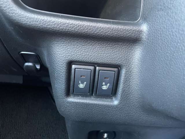 運転席と助手席にはシートヒーターがついていますので、冬場には重宝します！