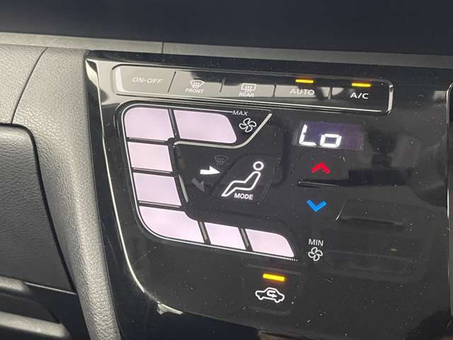 【運転席操作部】快適なドライブを楽しむための機能が装備されています！運転席から触れるので、使いやすいです！除菌プランいれていただくと、さらに清潔で安心していただけます！