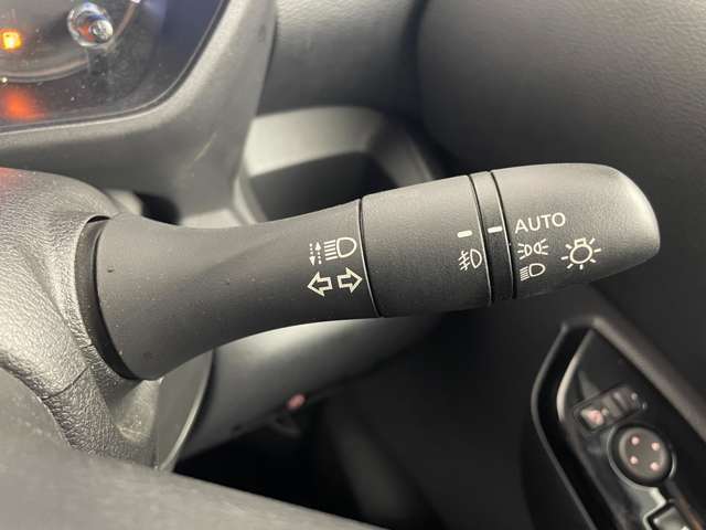 【運転席操作部】快適なドライブを楽しむための機能が装備されています！運転席から触れるので、使いやすいです！除菌プランいれていただくと、さらに清潔で安心していただけます！