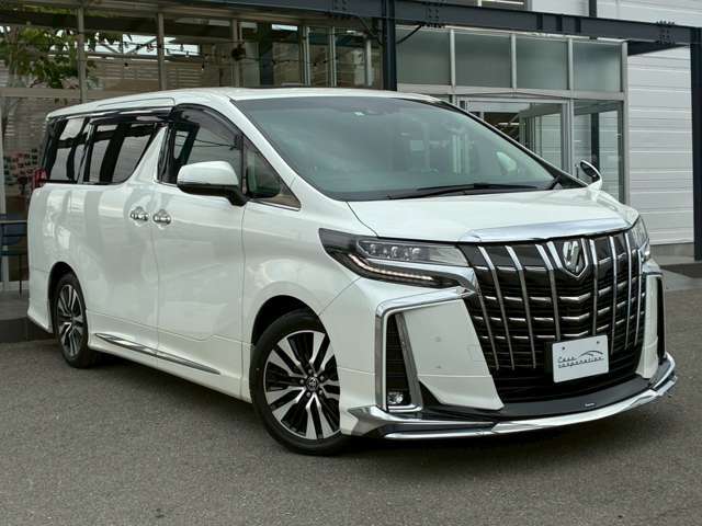 ご来店頂く全てのお客様をスタッフ一同笑顔で、お出迎えさせて頂きます。　些細なことでも構いませんので、ご連絡をお待ちしております。　　お問い合わせ電話番号は、0567-31ー6760までお願い致します。