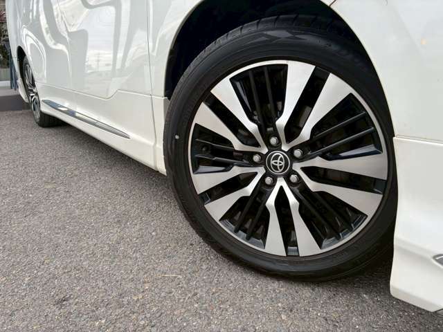 ご来店頂く全てのお客様をスタッフ一同笑顔で、お出迎えさせて頂きます。　些細なことでも構いませんので、ご連絡をお待ちしております。　　お問い合わせ電話番号は、0567-31ー6760までお願い致します。