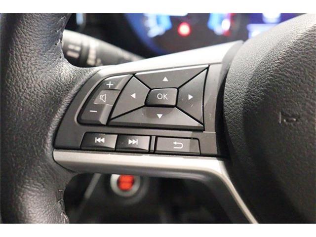 運転しながら操作が出来る画期的装備！これ便利です