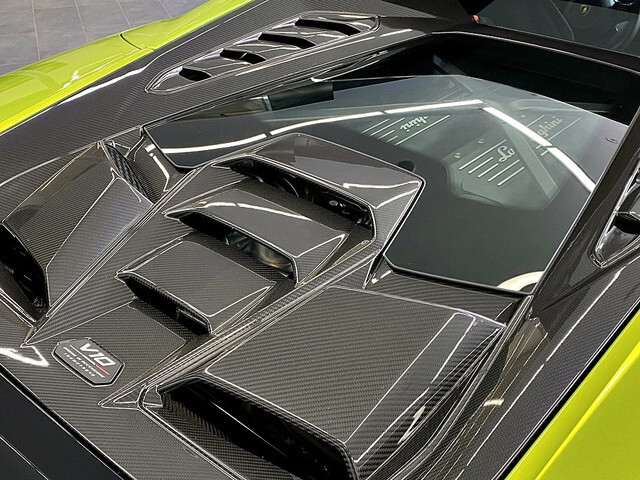 Door Panels in Carbon Fiber