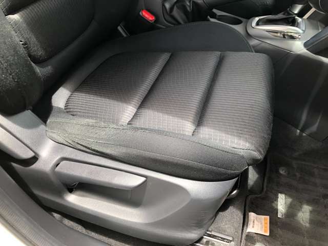 内外装は現況優先となります。現車確認をお願いいたします。
