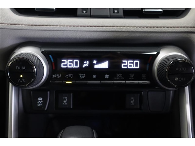 スイッチひとつで快適な温度に調節、快適な車内空間を演出☆