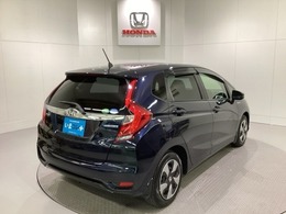 Honda認定中古車 U-Selectは3つの安心をお約束します。　1　Hondaのプロが整備した安心。 2　第三者機関がチェックした安心。　3　購入後もHondaが保証する安心。