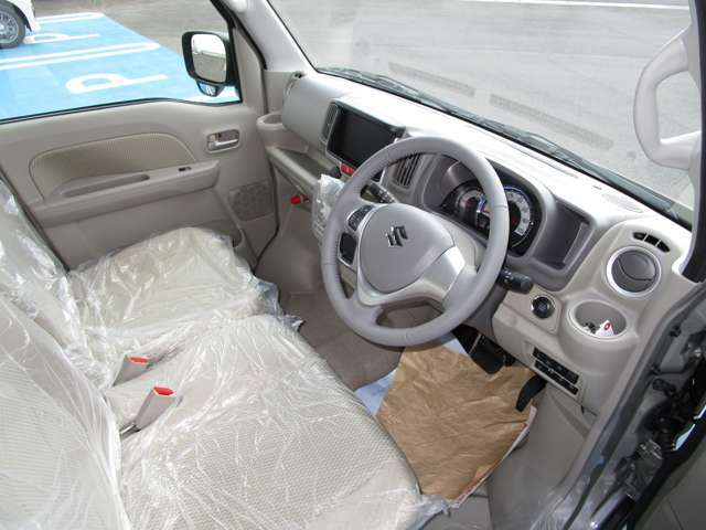 届出済未使用車/P4WD/CVT/両側電動/LEDヘッドライト/マット＆ドアバイザー付