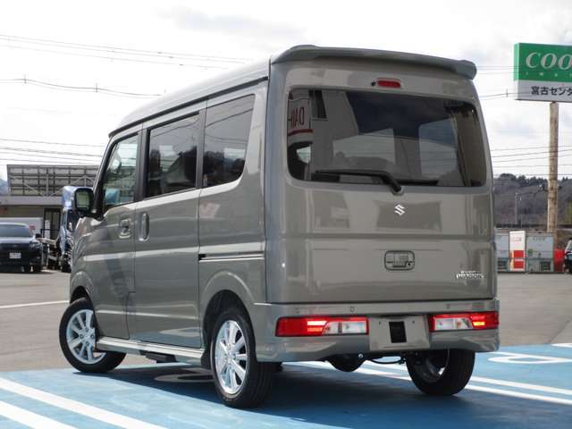 弊社は、軽自動車の他に、コンパクトカー・1BOX・ミニバン・RV車など、多彩な車種を取り揃えております。新車、登録（届出）済未使用車、中古車、お車のことなら何でもスカイオートにお任せ下さい♪