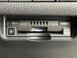 【ETC】有料道路を利用する際に料金所で停止することなく通過できる、ETC車載器（ノンストップ自動料金収受システム機器）が装備されています。セットアップを行うことで利用可能になります。