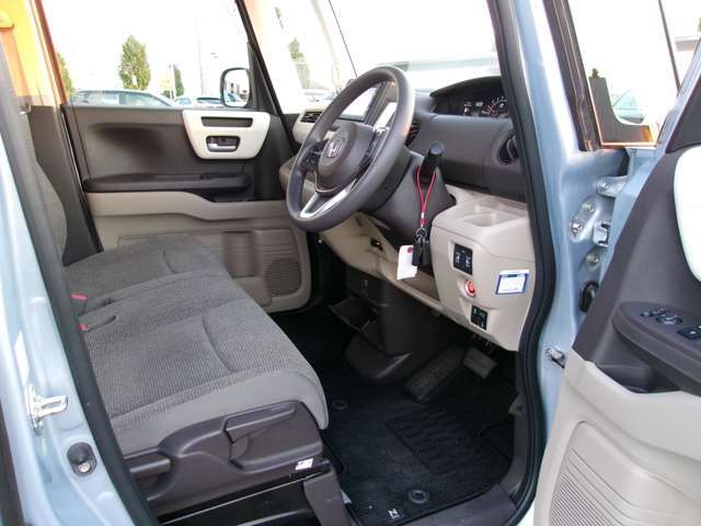 簡易見積り実施中！群馬県以外のお客様の登録費用も概算で入っているので分かりやすい！無料見積りをクリックで30分以内にご希望のお車のお見積りが届きます！是非お気軽に！