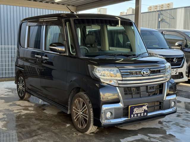 気になるキズや凹み等無く、非常にキレイな外装が自慢です！