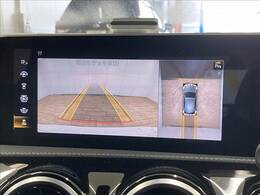 【360°ビューモニター】を装備しております。全周囲カメラで危険察知。狭い駐車場でも安心して駐車できますね。