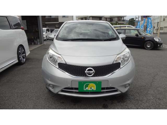 アラウンドビューモニター・ETC・アイドリングストップ装着車！
