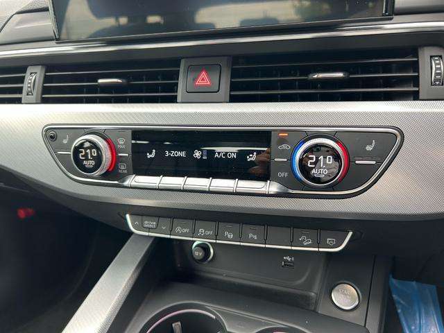 輸入車ディーラー採用のドライブレコーダーも選べます。万が一の事故際のお守りとしていかがでしょうか？その他さまざまなオプションをご用意しております。