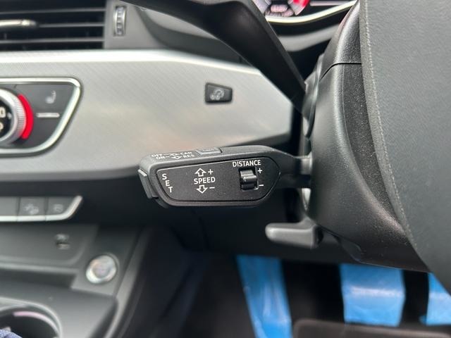 輸入車ディーラー採用のドライブレコーダーも選べます。万が一の事故際のお守りとしていかがでしょうか？その他さまざまなオプションをご用意しております。