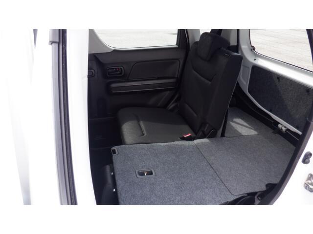 片側ずつ倒す事ももちろん可能で、人とお荷物が同時に車載可能です