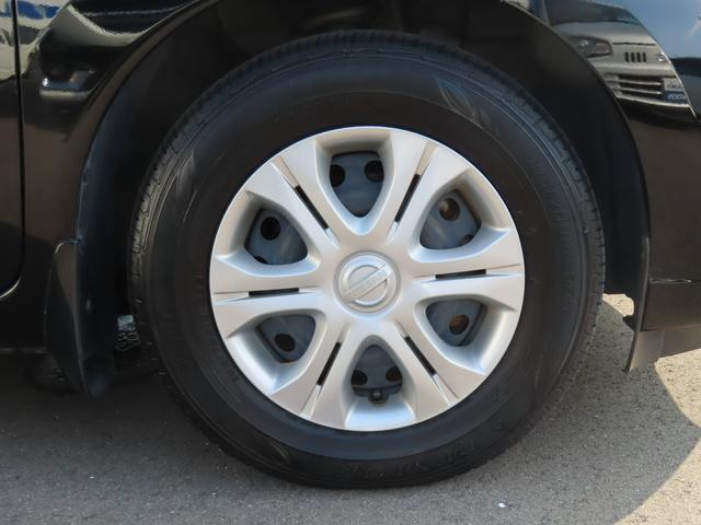 フロントタイヤの状態です。納車前の点検時に空気圧や足回り関係も整備致しますのでご安心ください☆