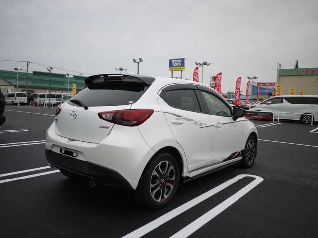 国道7号線沿いさくら野さんに曲がる交差点角☆向かいには『ガストさん』、『すき家さん』もあります☆