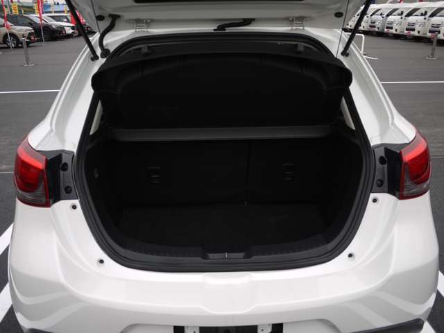 車輌の状態など、写真だけではわからないところは気軽にご相談ください！当店スタッフが何でもお答えいたします！