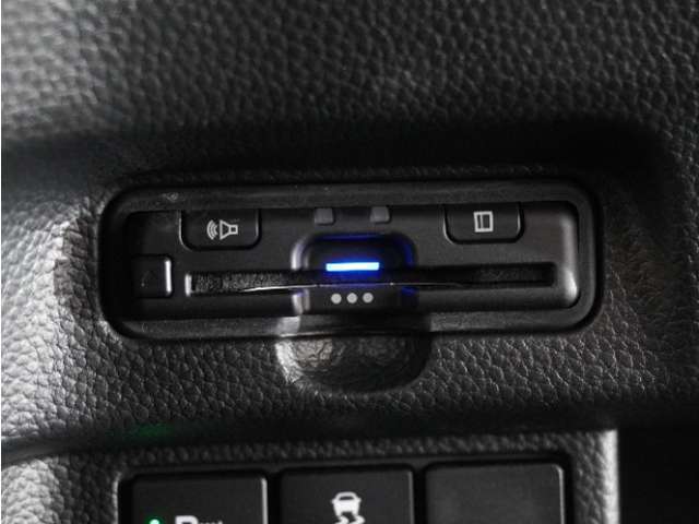 今や必需品の◆ETC車載器　装備車◆　有料道路を利用する際にスムースに通過でき、わずらわしい料金支払いから開放されます！