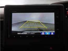 ◆バックカメラ◆リバースにするだけで映ります、後方の安全確認や、狭い駐車場での車庫入れ、雨の日や夜間など視界の悪い時に便利です！安全にバックする為には欠かせない装備です。