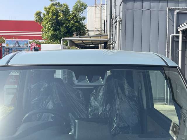 自動車の販売はもちろん、各種自動車保険の取り扱いをいたしております。当社で自動車保険に加入頂ければ、レッカーサービス、面倒な事故対応や修理等も窓口一つでサポートいたします。