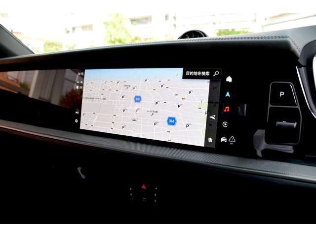 純正ナビ画面は見やすい設計となっております。ブルートゥース接続によりスマートホンから音楽再生することができます。