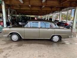 24時間、日・祝もレッカー車、待機中！！（万一の事故・故障時）、自社九州運輸局長指定民間車検工場完備・車検・法定点検・板金塗装・自動車保険などお気軽にお問い合わせください。