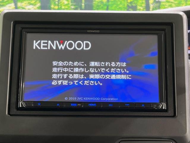 【ナビゲーション】目的地までしっかり案内してくれる使いやすいナビ。Bluetooth接続すればお持ちのスマホやMP3プレイヤーの音楽を再生可能！毎日の運転がさらに楽しくなります！！