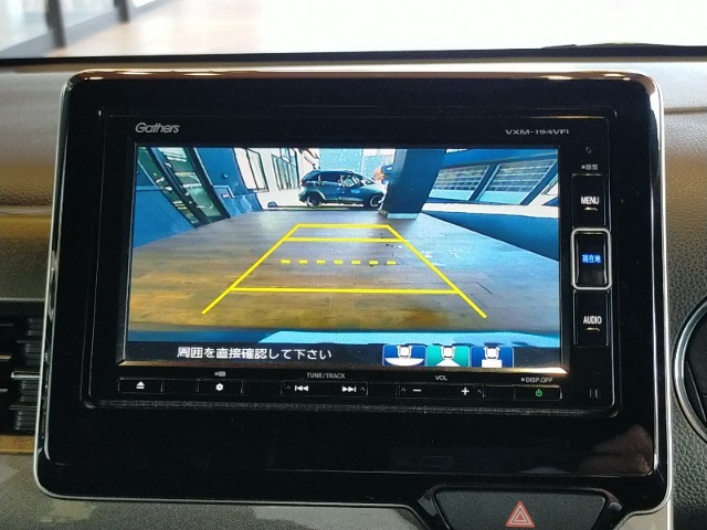 ■3モードバックカメラ■ノーマル・ワイド・トップビューの3視点で後方確認が可能。死角を減らし、駐車や車庫入れをしっかりサポート！初心者の方にも安心の便利機能です。