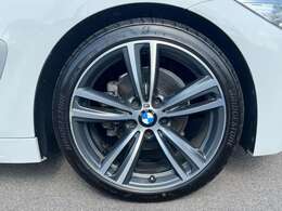 ナビ　バックモニター　19AW　アダプティブクルーズコントロール　パークディスタンスコントロール　Mエアロダイナミックパッケージ　Mスポーツサスペンション　コンフォートアクセス　パドルシフト