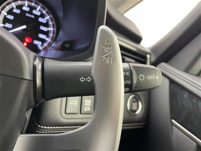 【オートライト（AUTO）】外の明るさをシステムが感知して、自動でヘッドライトが点灯します！ヘッドライトをつけ忘れを防ぐ便利機能です。