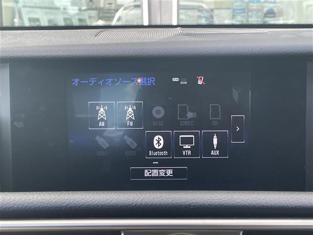 こちらオーディオ周りの写真になります。動作確認済みです。詳しい機能に関しましては装備欄を確認ください。車によっては多機能なナビなど、充実したオーディオがついている車両もあります。