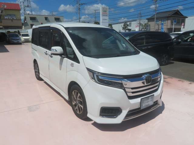 右前からの画像です！お車の事でしたらお任せ下さい！