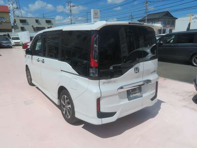 左後ろからの画像です！日々お買い得車両続々入庫しております！